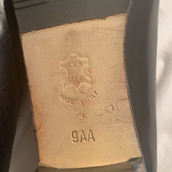 Shoes - Picture 4 of 6